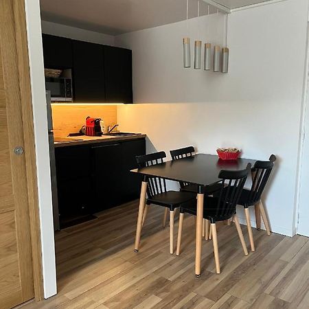 Appartement De La Fontaine A La Tour Du Pin Hyper Centre Parking Prive Zewnętrze zdjęcie