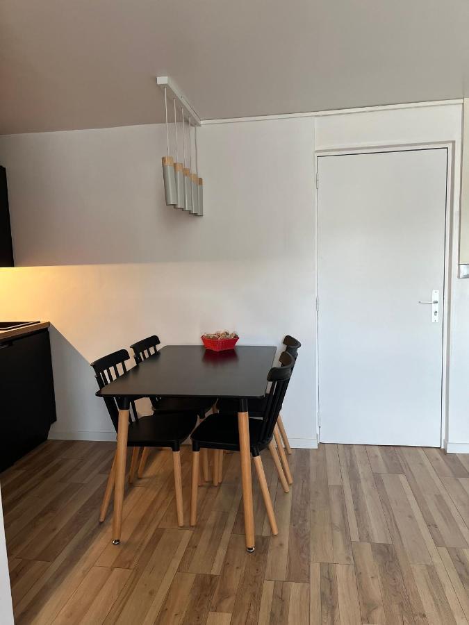 Appartement De La Fontaine A La Tour Du Pin Hyper Centre Parking Prive Zewnętrze zdjęcie